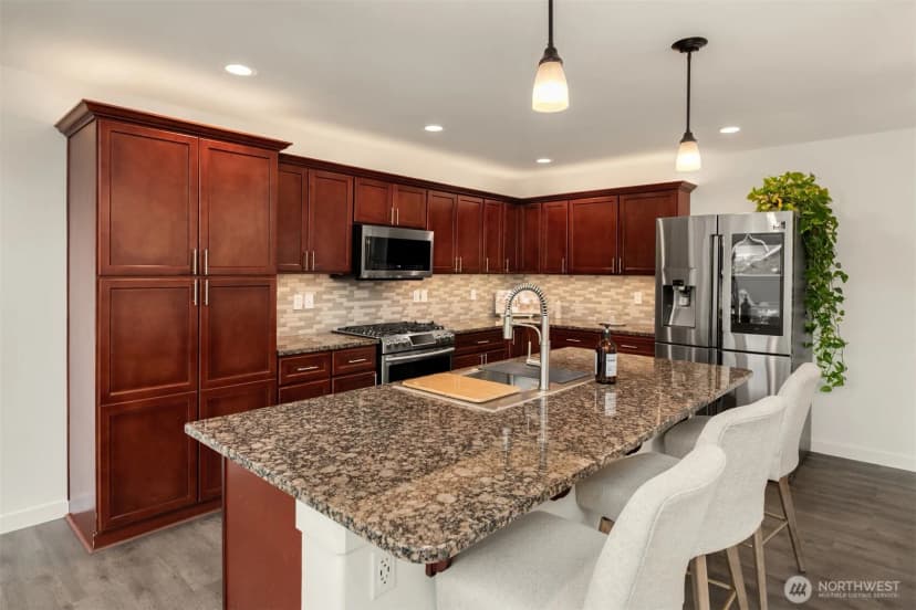 Property photo for 2432 192nd Place Sw, Lynnwood photo 8