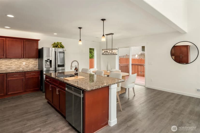 Property photo for 2432 192nd Place Sw, Lynnwood photo 10