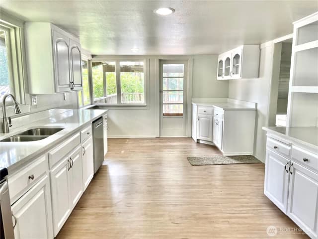 Property photo for 3503 S 272nd Street #b, Kent photo 4