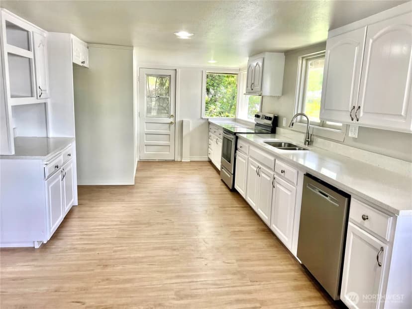 Property photo for 3503 S 272nd Street #b, Kent photo 13