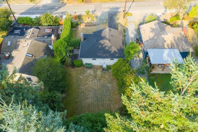 Property photo for 10522 41st Place Ne, Seattle photo 5