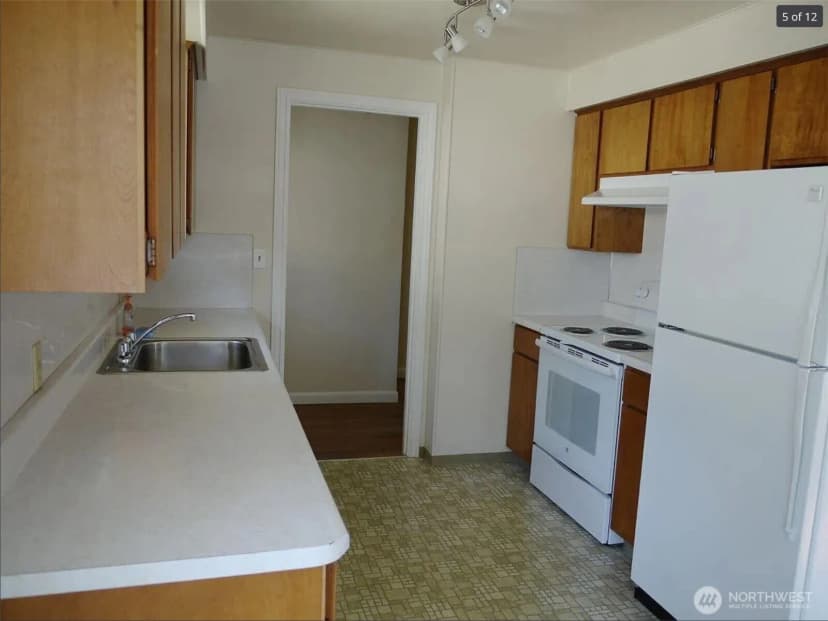 Property photo for 10522 41st Place Ne, Seattle photo 10