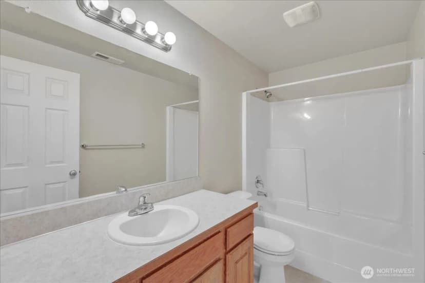 Property photo for 7105 33rd Avenue Ne, Lacey photo 15