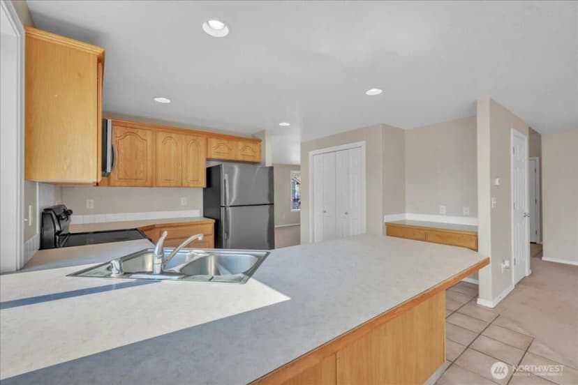 Property photo for 7105 33rd Avenue Ne, Lacey photo 10