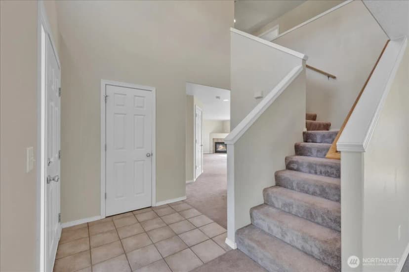 Property photo for 7105 33rd Avenue Ne, Lacey photo 2