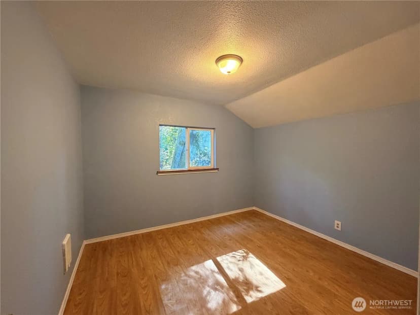 Property photo for 3525 Humphrey Street Se, Olympia photo 4