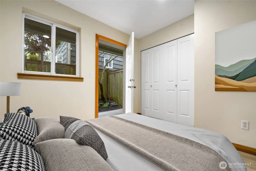 Property photo for 4533 40th Avenue Sw #c, Seattle photo 18