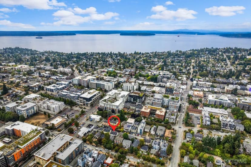 Property photo for 4533 40th Avenue Sw #c, Seattle photo 20