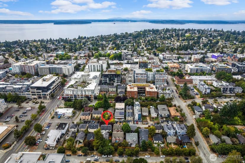 Property photo for 4533 40th Avenue Sw #c, Seattle photo 21
