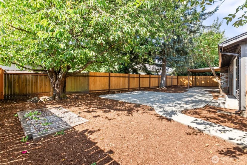 Property photo for 15203 111th Ave Ne, Bothell photo 35