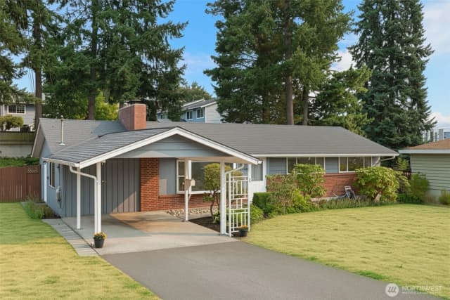 Property photo for 7515 Sw 215th Street, Edmonds photo 2