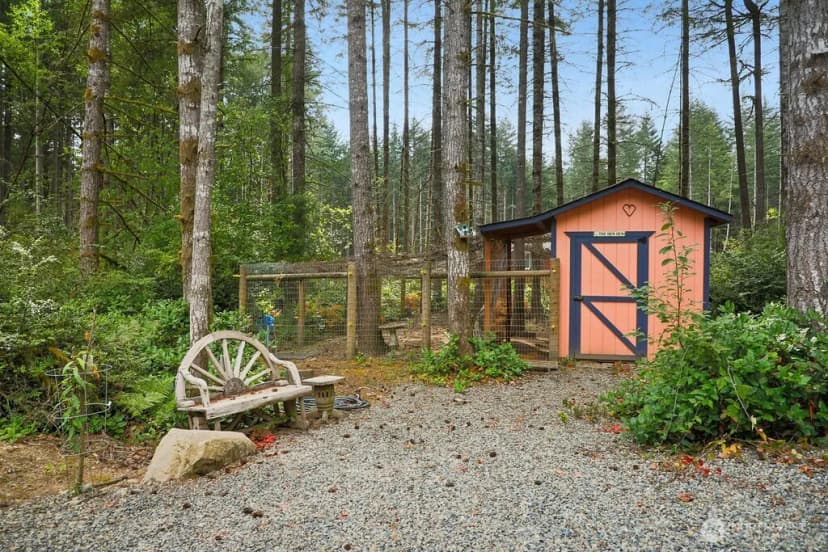 Property photo for 12511 Madrona Road Sw, Port Orchard photo 19