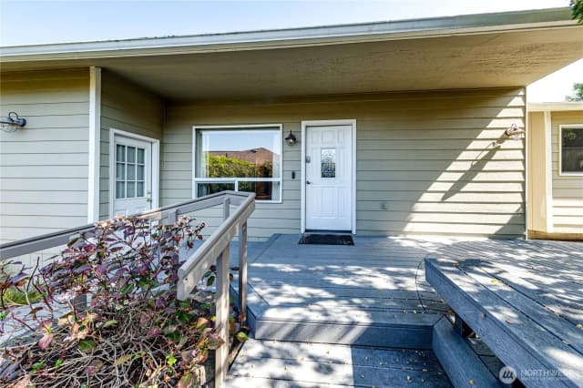 Property photo for 618 E Whidby Avenue, Port Angeles photo 4
