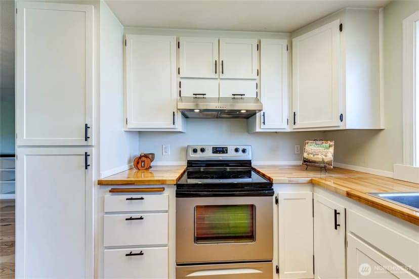 Property photo for 618 E Whidby Avenue, Port Angeles photo 16