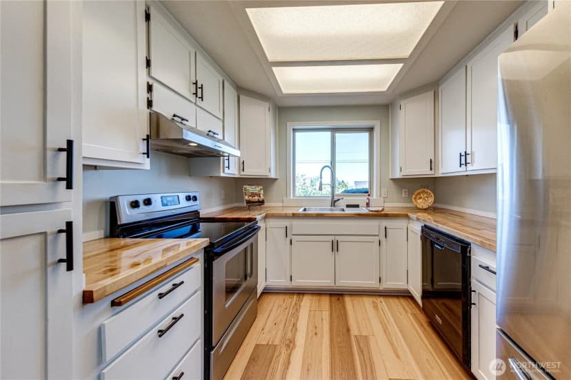 Property photo for 618 E Whidby Avenue, Port Angeles photo 12