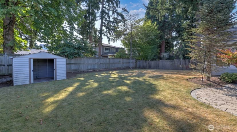 Property photo for 10607 Ne 17th Street, Bellevue photo 20