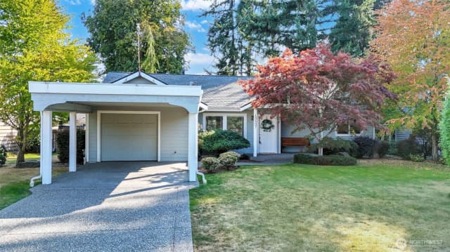 Property photo for 10607 Ne 17th Street, Bellevue