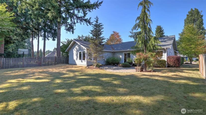 Property photo for 10607 Ne 17th Street, Bellevue photo 21