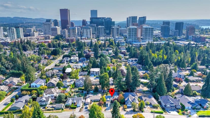 Property photo for 10607 Ne 17th Street, Bellevue photo 26