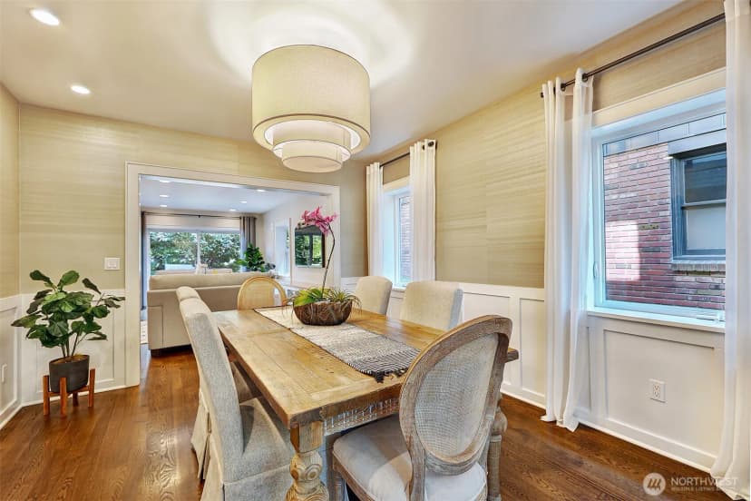 Property photo for 1610 3rd Avenue N, Seattle photo 6