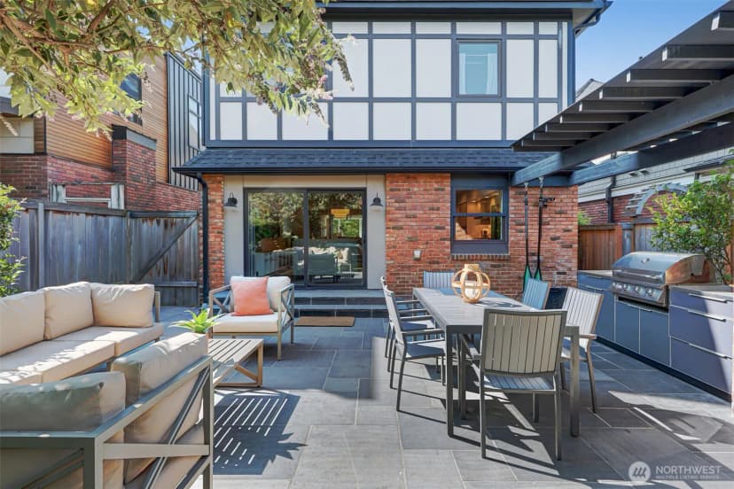 Property photo for 1610 3rd Avenue N, Seattle photo 14