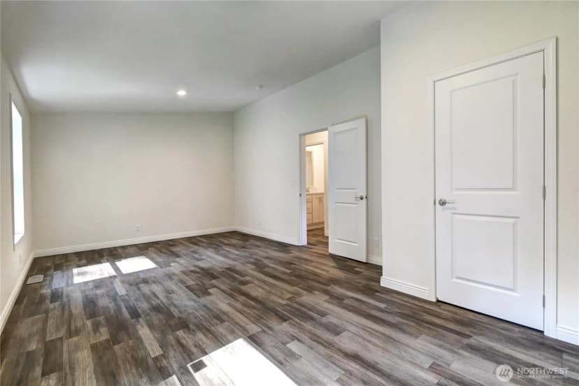 Property photo for 31415 71st Avenue Ct S, Roy photo 18