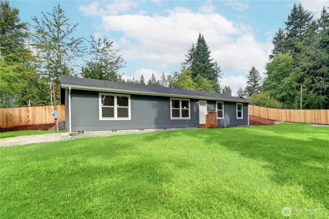 Property photo for 31415 71st Avenue Ct S, Roy photo 3