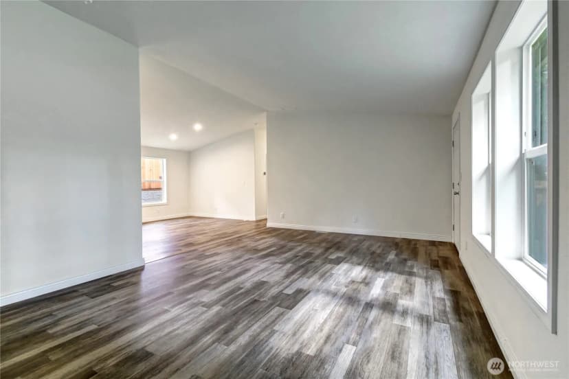 Property photo for 31415 71st Avenue Ct S, Roy photo 6