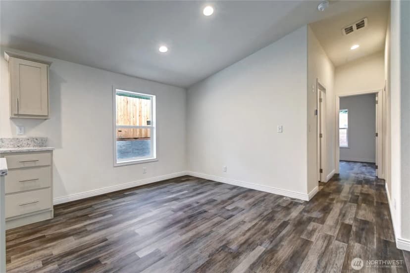 Property photo for 31415 71st Avenue Ct S, Roy photo 15