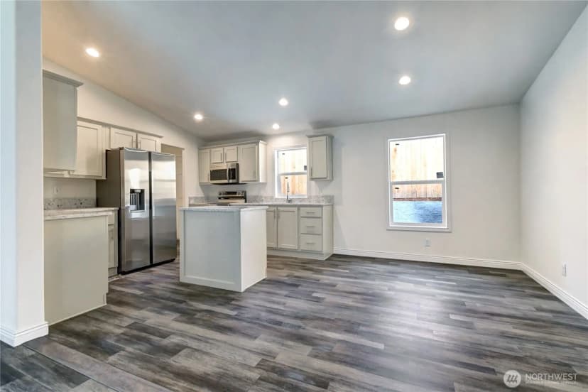 Property photo for 31415 71st Avenue Ct S, Roy photo 7