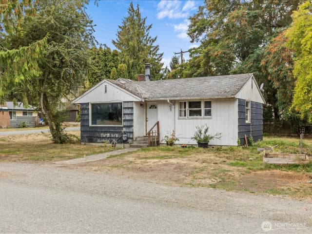 Property photo for 20135 4th Avenue S, Des Moines