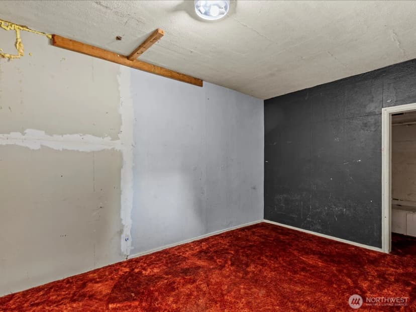 Property photo for 20135 4th Avenue S, Des Moines photo 15