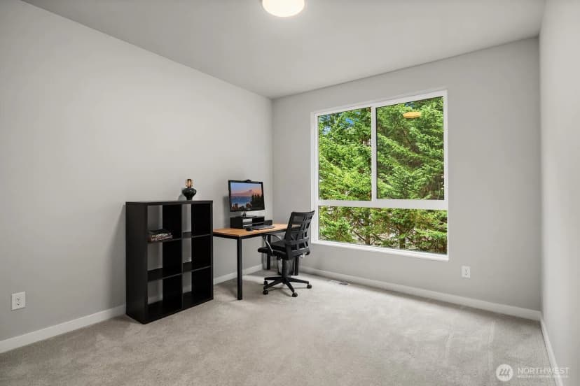 Property photo for 8015 Ne 116th Place, Kirkland photo 24