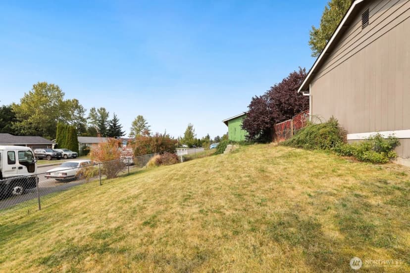 Property photo for 2705 E Broadway Street, Mount Vernon photo 30