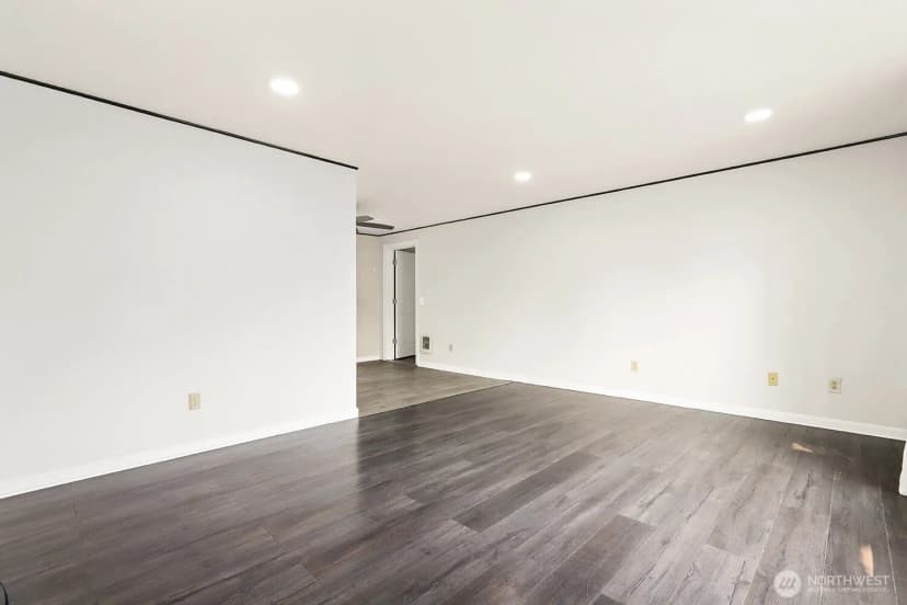Property photo for 2705 E Broadway Street, Mount Vernon photo 7
