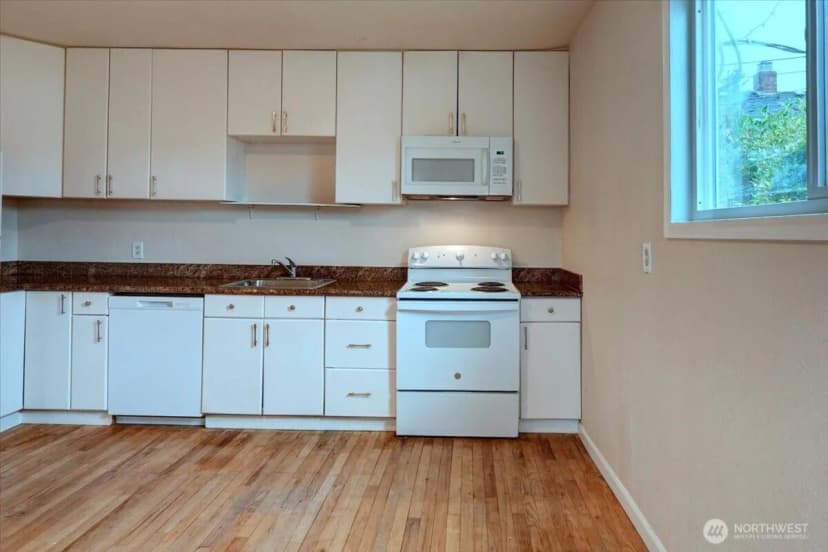 Property photo for 1807 S L Street, Tacoma photo 12