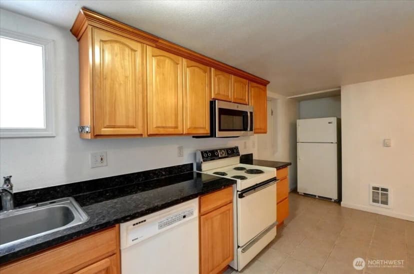 Property photo for 1807 S L Street, Tacoma photo 26