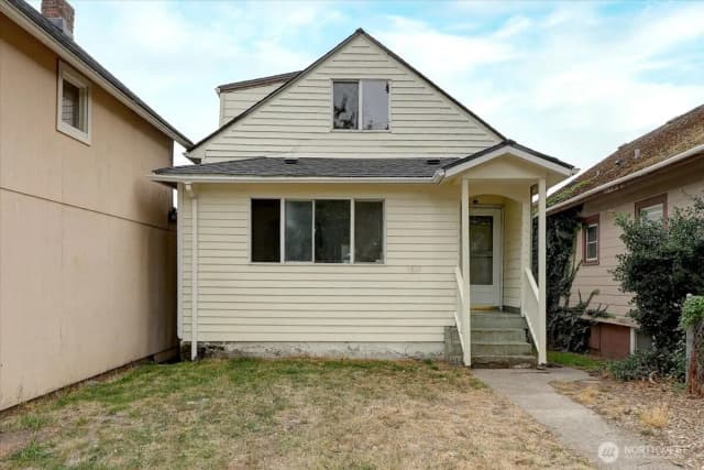 Property photo for 1807 S L Street, Tacoma photo 2