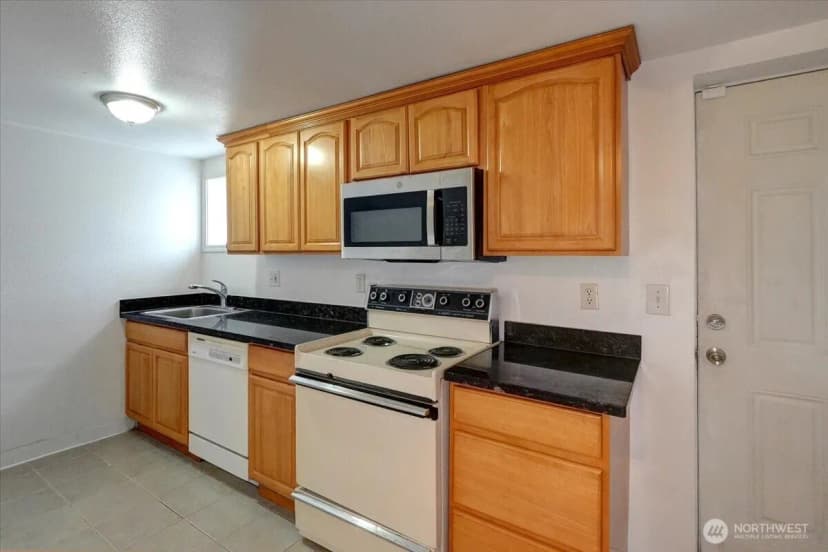 Property photo for 1807 S L Street, Tacoma photo 27