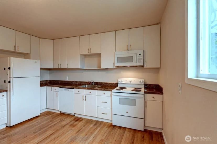 Property photo for 1807 S L Street, Tacoma photo 13