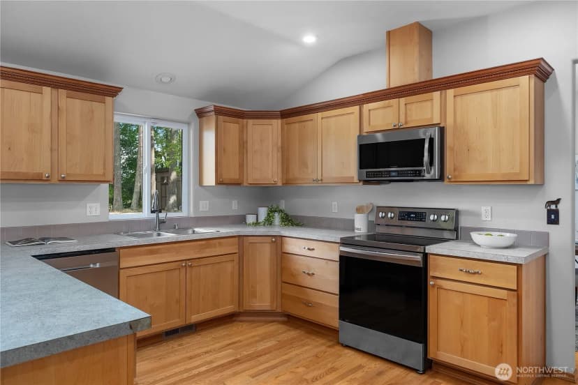 Property photo for 16830 Reichel Road Se, Rainier photo 9