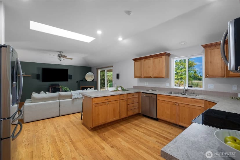 Property photo for 16830 Reichel Road Se, Rainier photo 7