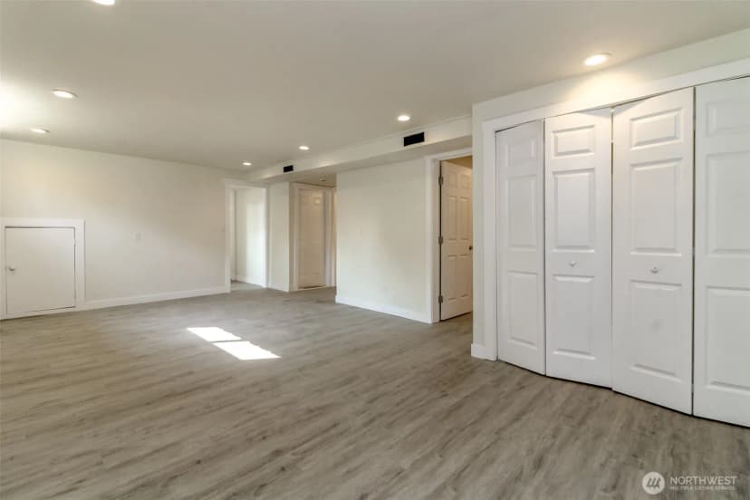 Property photo for 1522 E 32nd Street, Bremerton photo 21