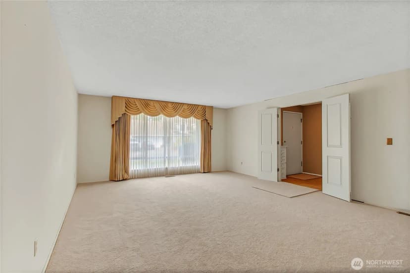 Property photo for 7902 Onyx Court Sw, Lakewood photo 5