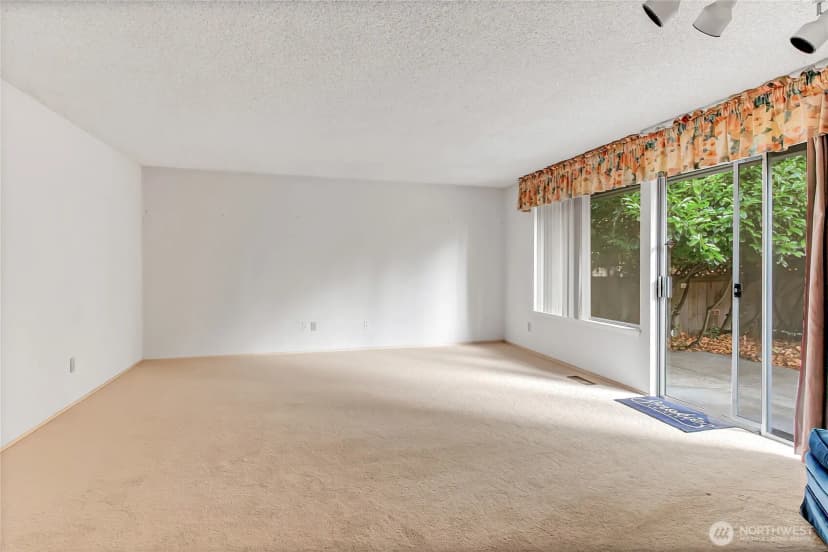 Property photo for 7902 Onyx Court Sw, Lakewood photo 15