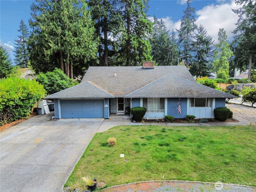 Property photo for 7902 Onyx Court Sw, Lakewood photo 2