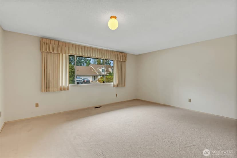 Property photo for 7902 Onyx Court Sw, Lakewood photo 6