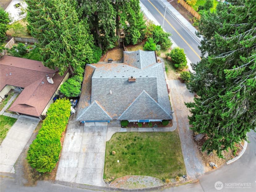 Property photo for 7902 Onyx Court Sw, Lakewood photo 32