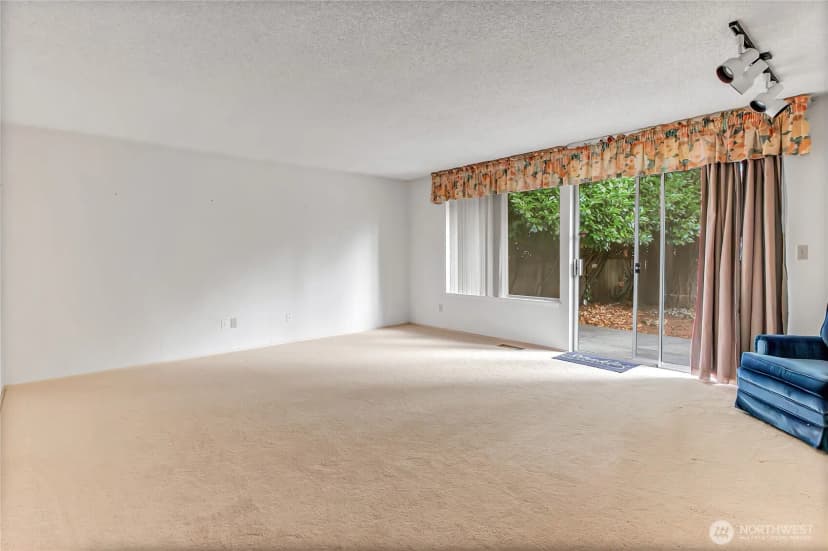 Property photo for 7902 Onyx Court Sw, Lakewood photo 14