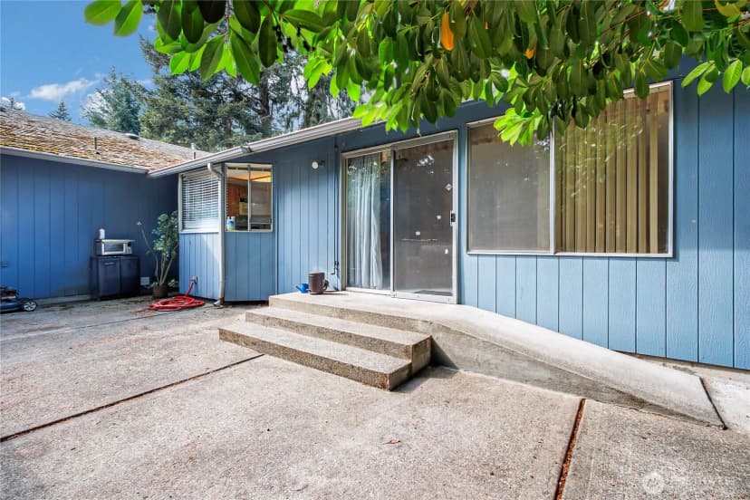 Property photo for 7902 Onyx Court Sw, Lakewood photo 18